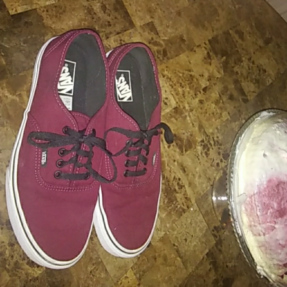 Maroon vans price can be dropped